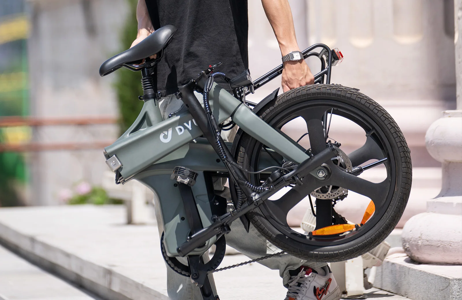 DYU T1 Elektrofahrrad 250 W bürstenloser Motor 36 V 10 Ah Lithiumbatterie E-Bike Erwachsene 20-Zoll-Reifenfalte-Elektrofahrrad – Detail 10