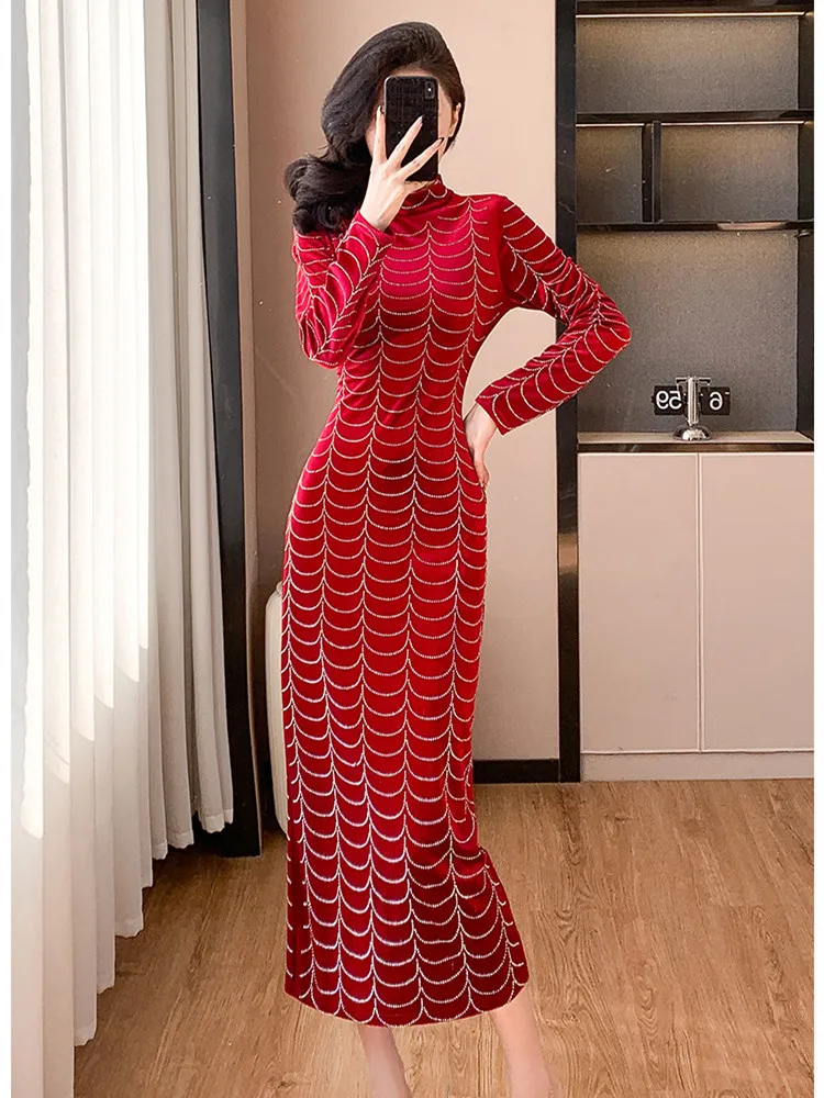 New Hot Stamping Diamonds Shiny Formal Occasions Sheath Dresses Women Stand Collar Slim Long Sleeved Velvet Long Party Robes