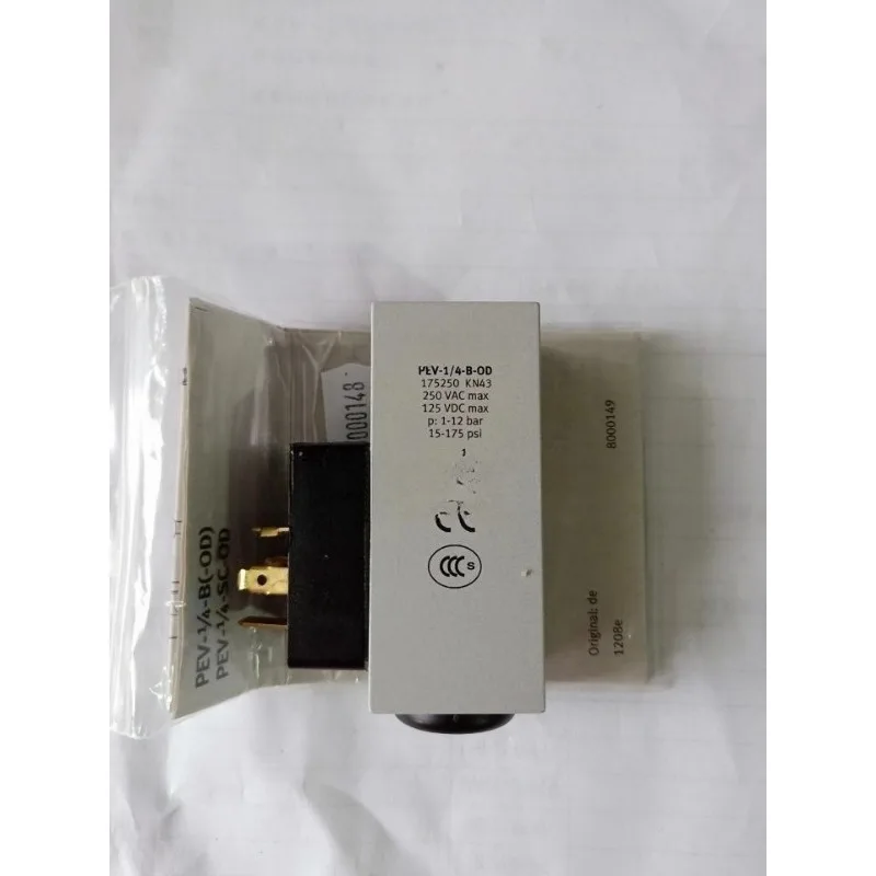 

Parts for Festo FESTO solenoid valve VUVS-L20-P53C-MD-G18-F7-1C1 575268 575254