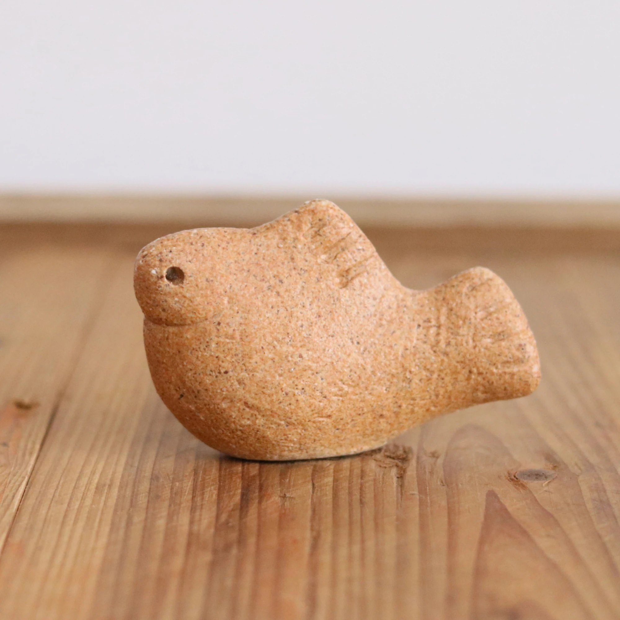 

Shigaraki Stoneware Pottery Clay Goldfish Ornaments Interesting Cute Personality Japanese Tea Ornaments