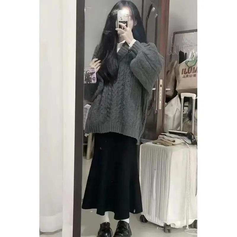 Women's autumn and winter new Korean version slimming and gentle knitted sweater fishtail skirt 2-piece set