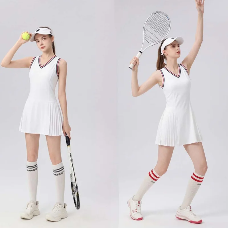 

SharpStar V-neck White Sports Dress Quick Dry Tennis Dress with Shorts Breathable Badminton Pickleball Dress Plus Size for Women