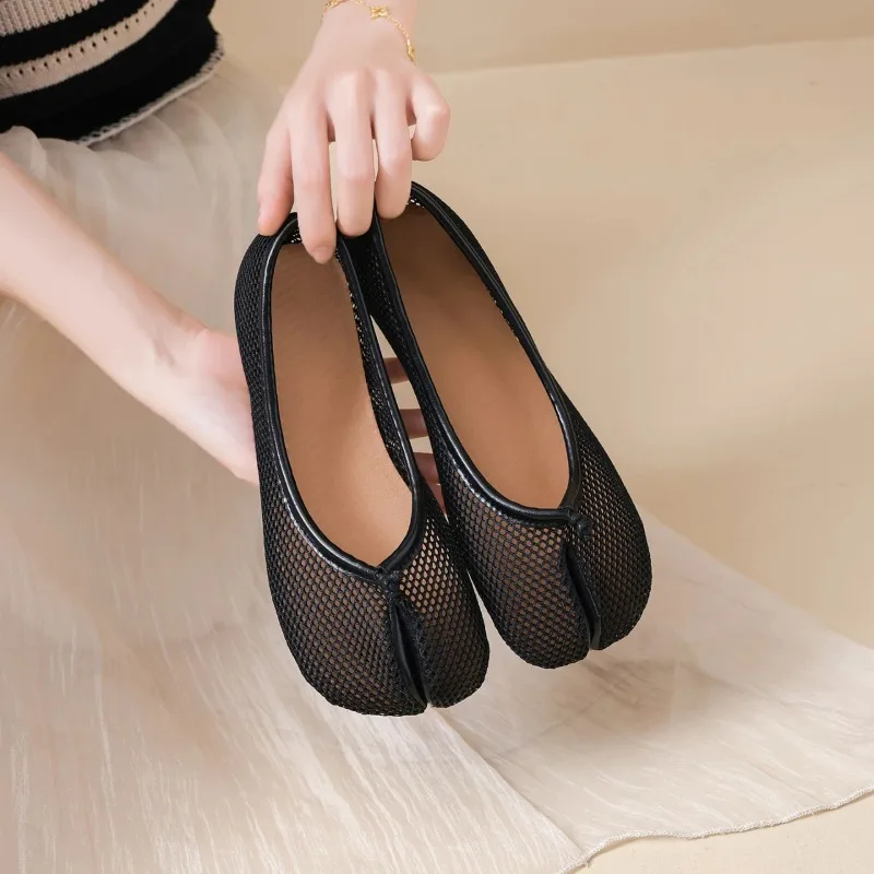 Retro Split-Toe Horse Hoof Shallow Single Shoes for Women 2026 New Woven Fishnet Slip-On Granny Shoes - view 4