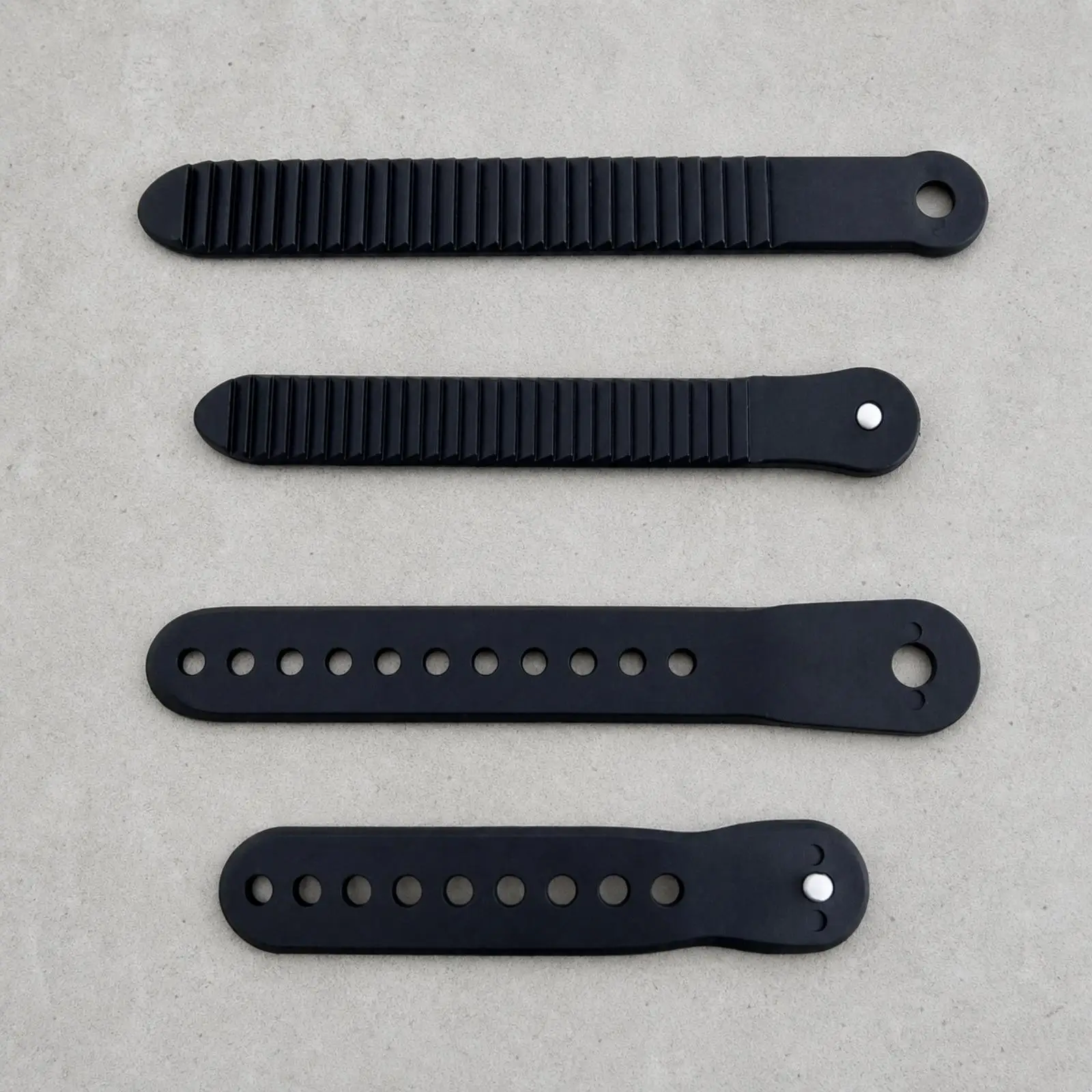 4 Pieces FLUX Binding Strap Replacement Kit Black Snowboard Binding Strap Set with Toothed and Hole Straps for Cold-Weather