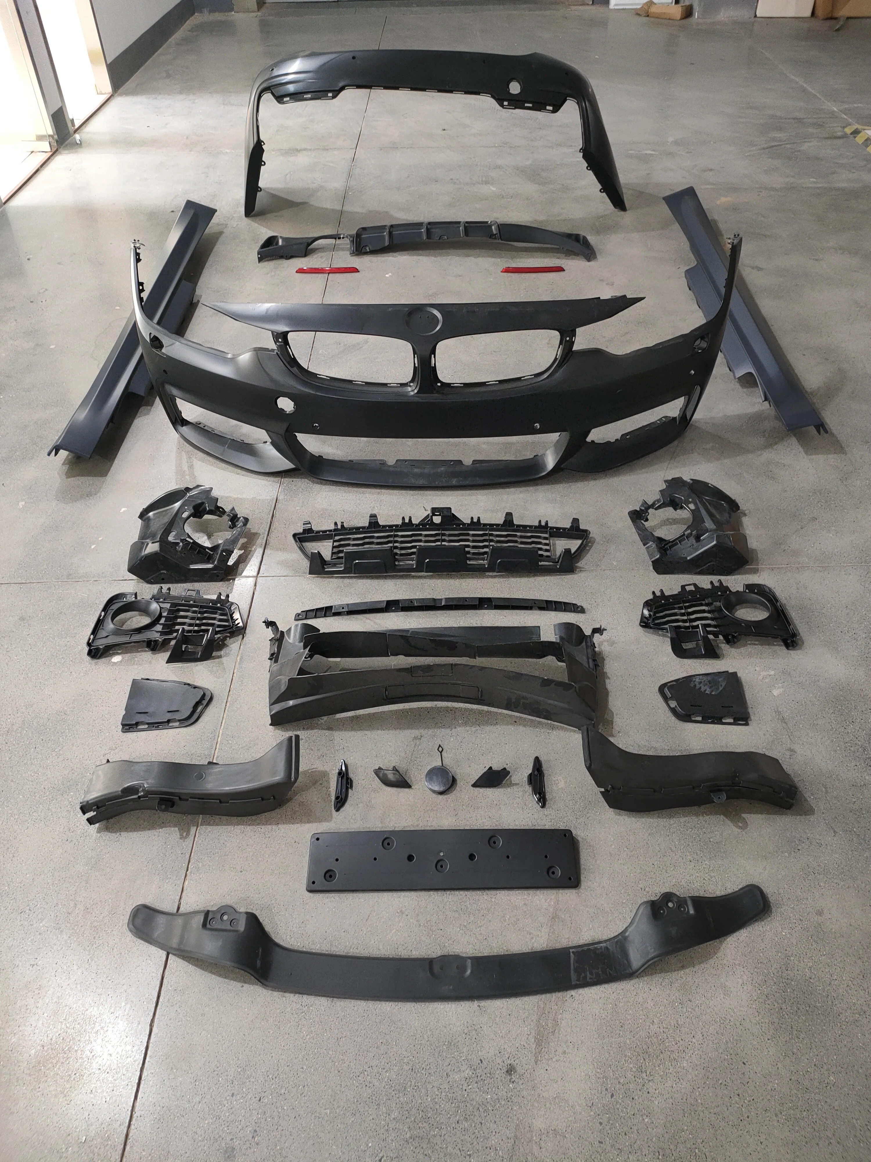 Body Kit Body Upgrade Product with Front and Front Bumper Side Skirt Fender Bells for Series 4 F36/32 Mt Style Kit 2