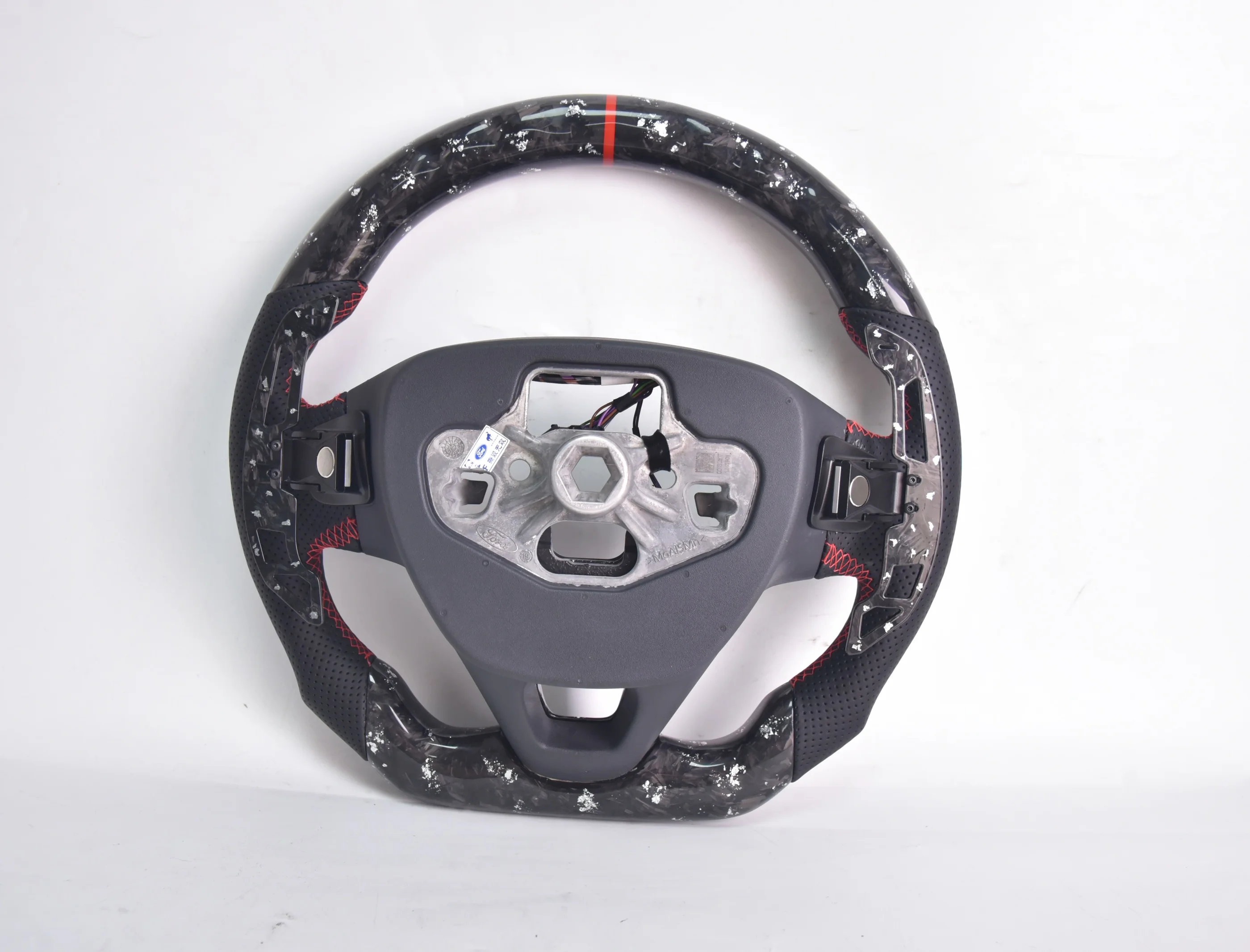 Новые модернизированные магнитные лопасти переключения передач из углеродного волокна, улучшают впечатления от вождения, подходят для Ford Focus