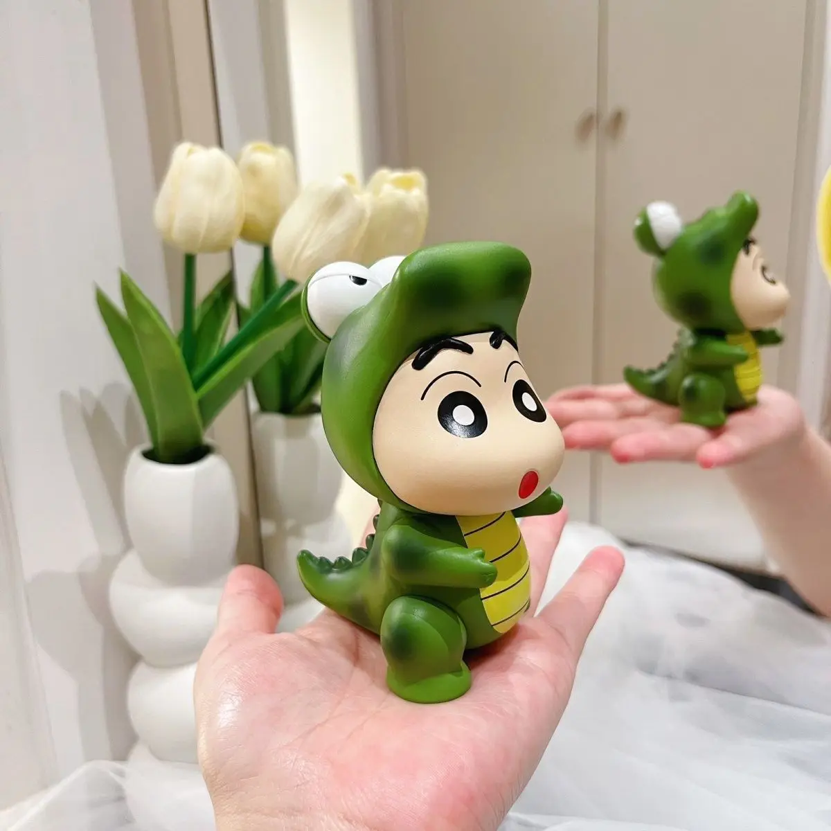 Crayon Shin-chan figurine in a cute crocodile design, desktop decoration, cartoon ornament, fun cartoon birthday gift