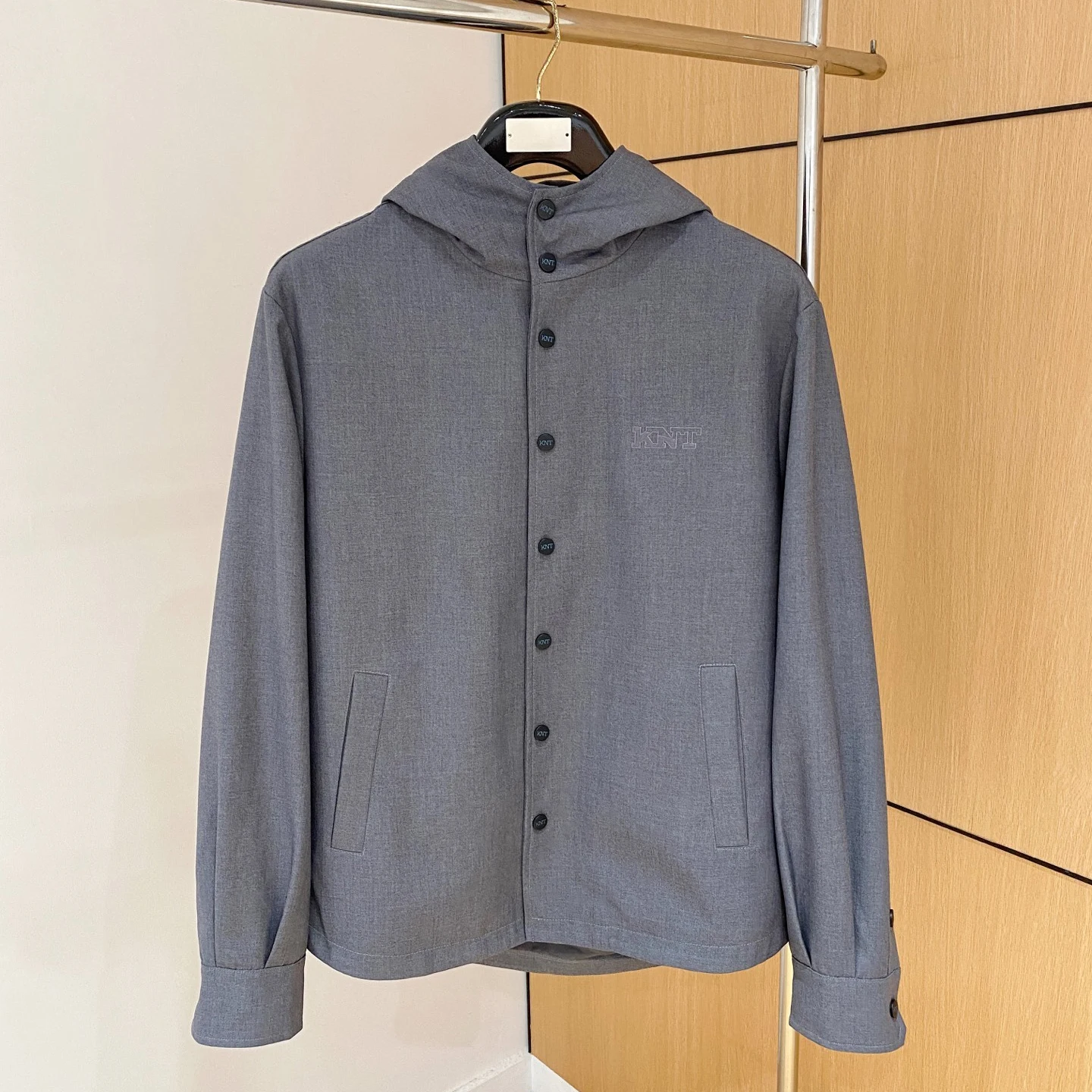 Kiton 25aw simple personality embroidered button-up hooded jacket