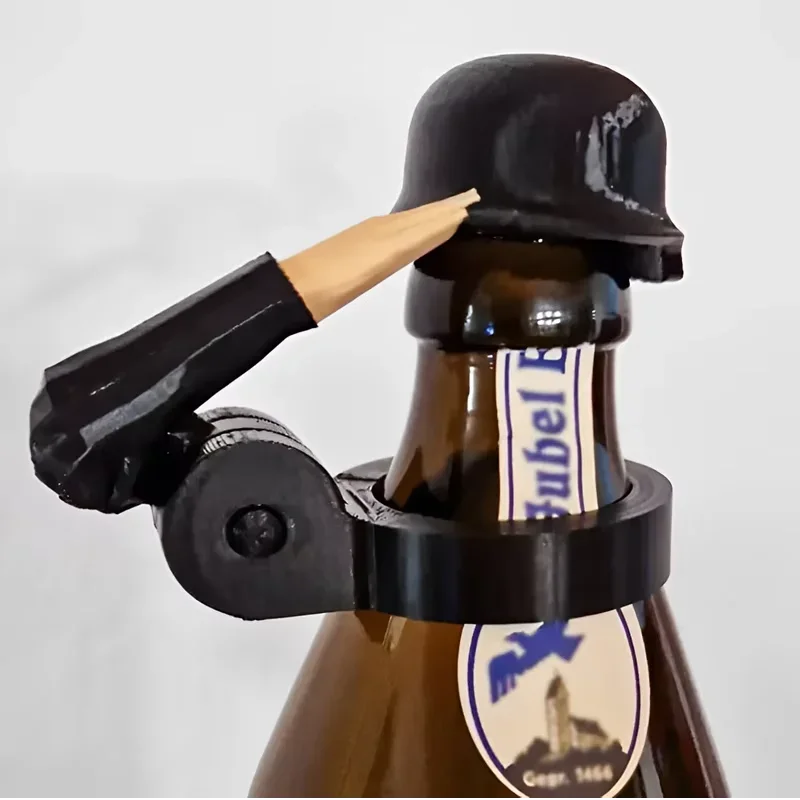 3/1PCS Creative Soldier Salute Beer Bottle Helmet Dust-proof Lid Saluting Pose Beer Bottle Cap for BBQ Party Bar Beer Gifts