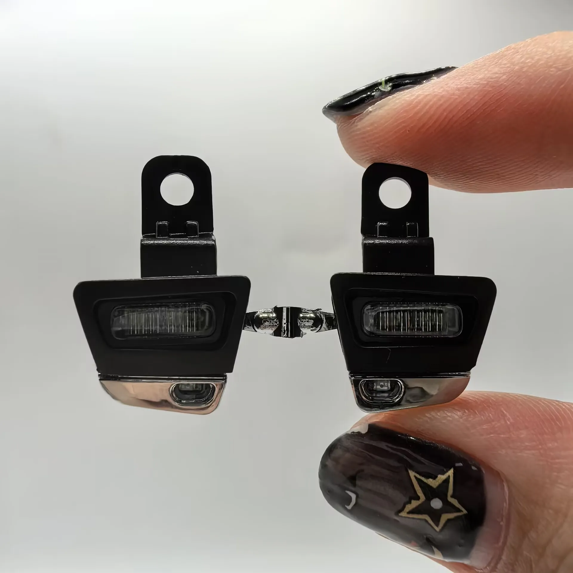 1 set LED Roof Lights Lighting Control Board for 1/14 Tamiya RC Truck for SCANIA 770S R620 for Volvo FH16 BENZ Arocs MAN TGX Car