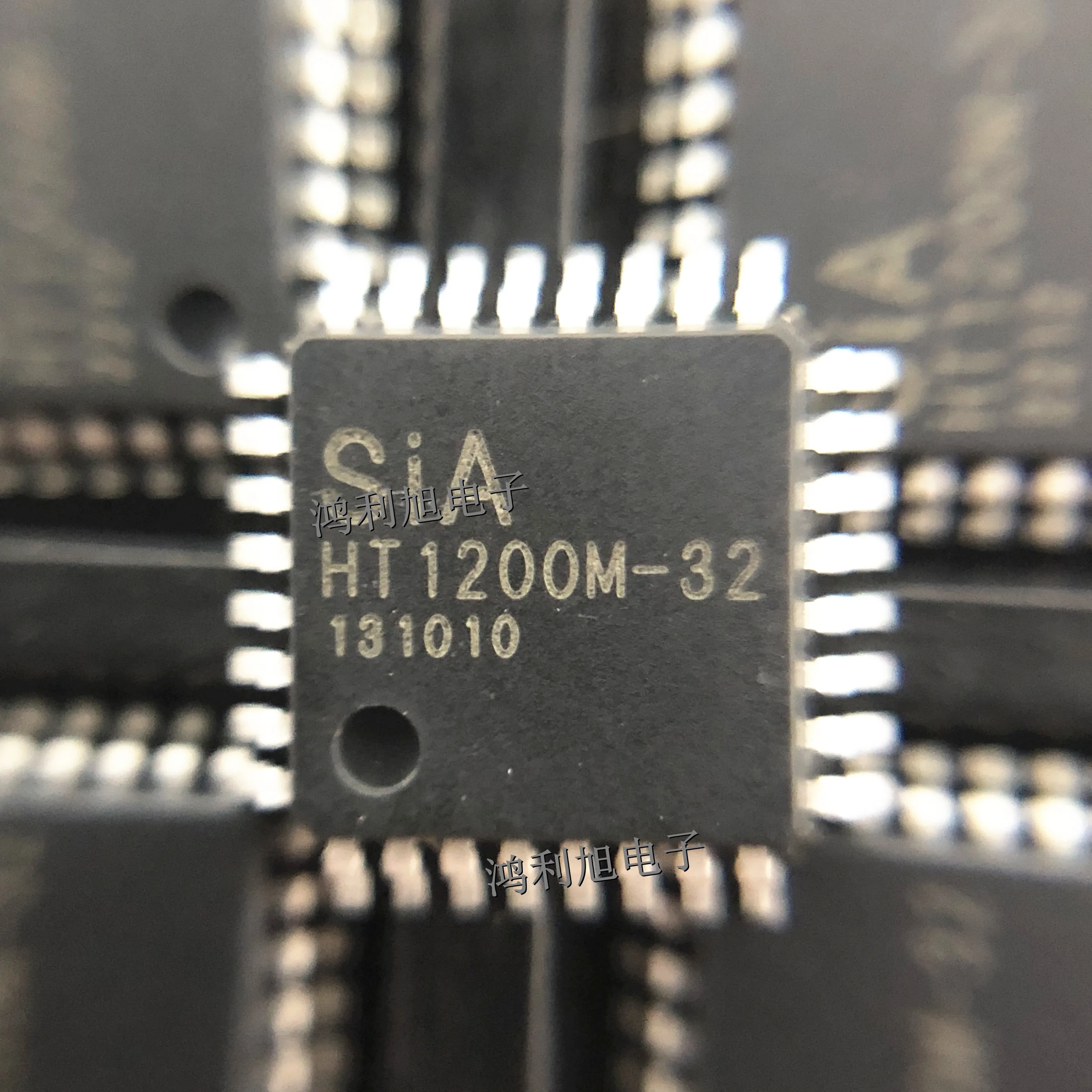 5PCS/Lot HT1200M-32 HT1200M packaged QFP-32 patch modulation and demodulation chip, brand new original in stock