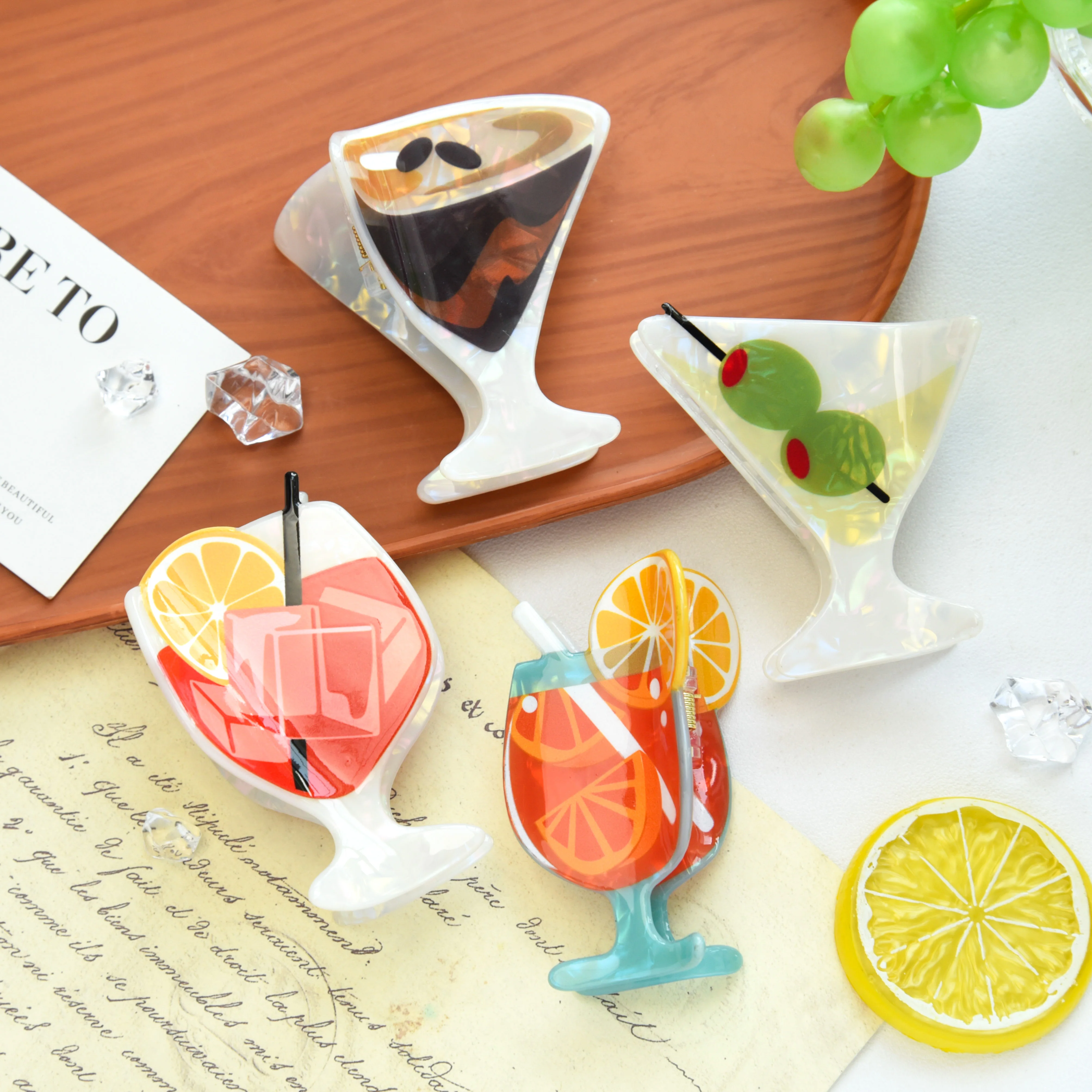 

DS Summer Beach Beverage Series Hair Claw Cocktail Soda Acrylic Claw Clips Trendy Hair Clips for Women Girls Hair Accessories