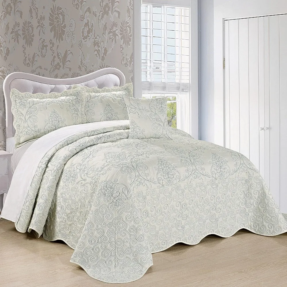 

Damask 4 Piece Bedspread Set, Scalloped Edge Reversible Coverlet Comforter Prewashed Bedding Set, Matelasse Embossed Floral Sol