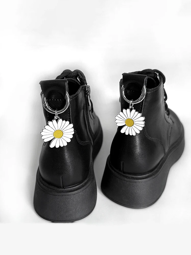 Versatile Daisy Flower Shoe Buckle Personalized Design Dripping Oil Sunflower Boots Shoe Accessories Detachable Pendant 2026