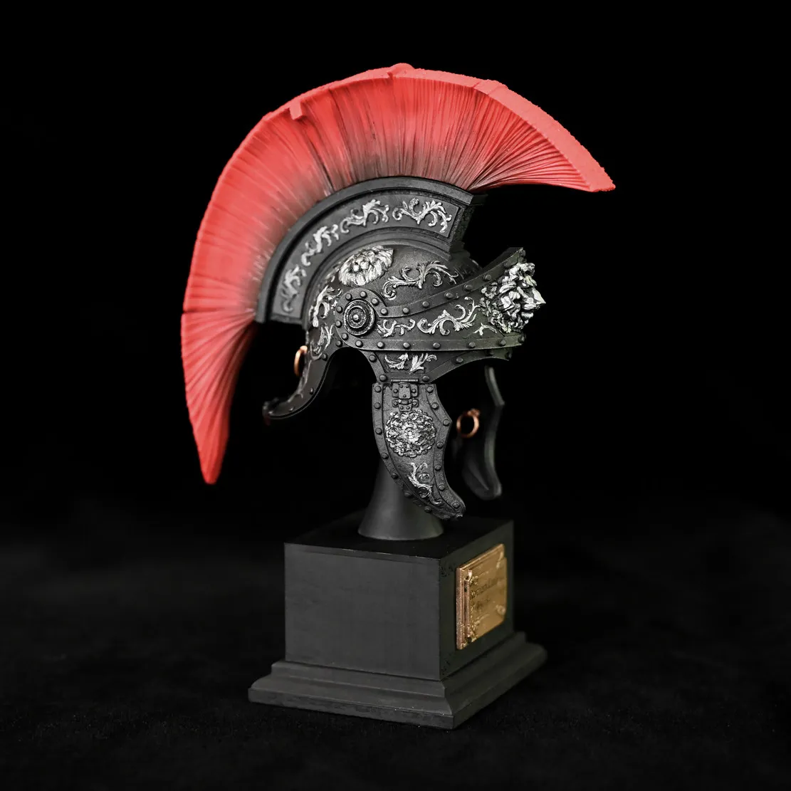 Roman General Helmet 130MM/138MM Handmade Epoxy Resin Figurine Desktop Ornament Home Decor