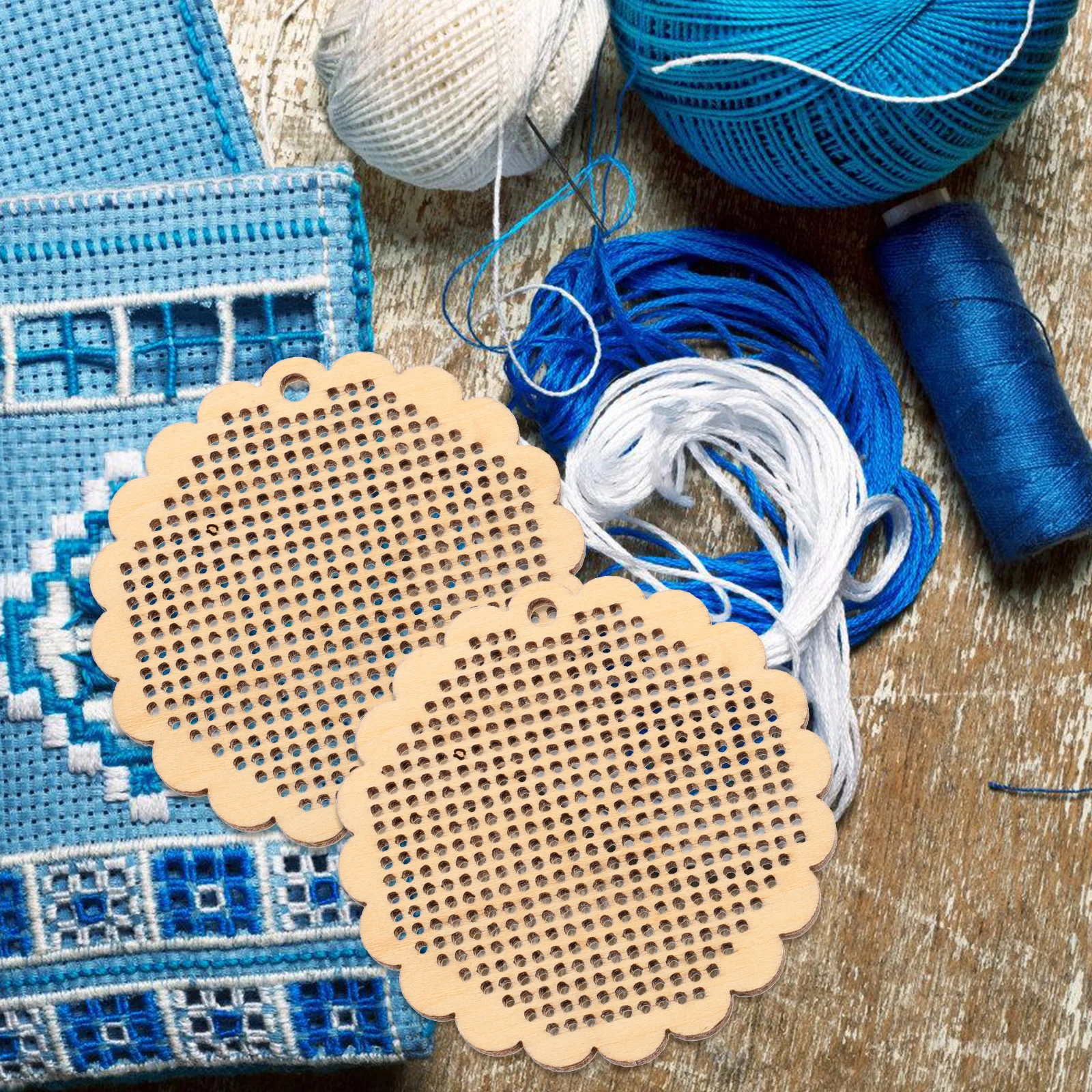 

5Pcs Round Cross Stitch Wood Chips DIY Handmade Cross Stitch Pendant Wooden Ornament Blanks Thoughtful Gift for Holidays