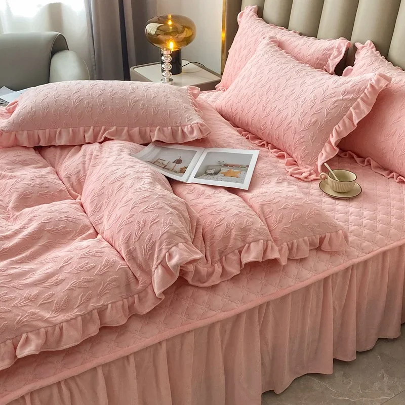 2024 new carved fleece padded bed cover four-piece bed skirt three-dimensional carved fleece feels delicate,soft and comfortable