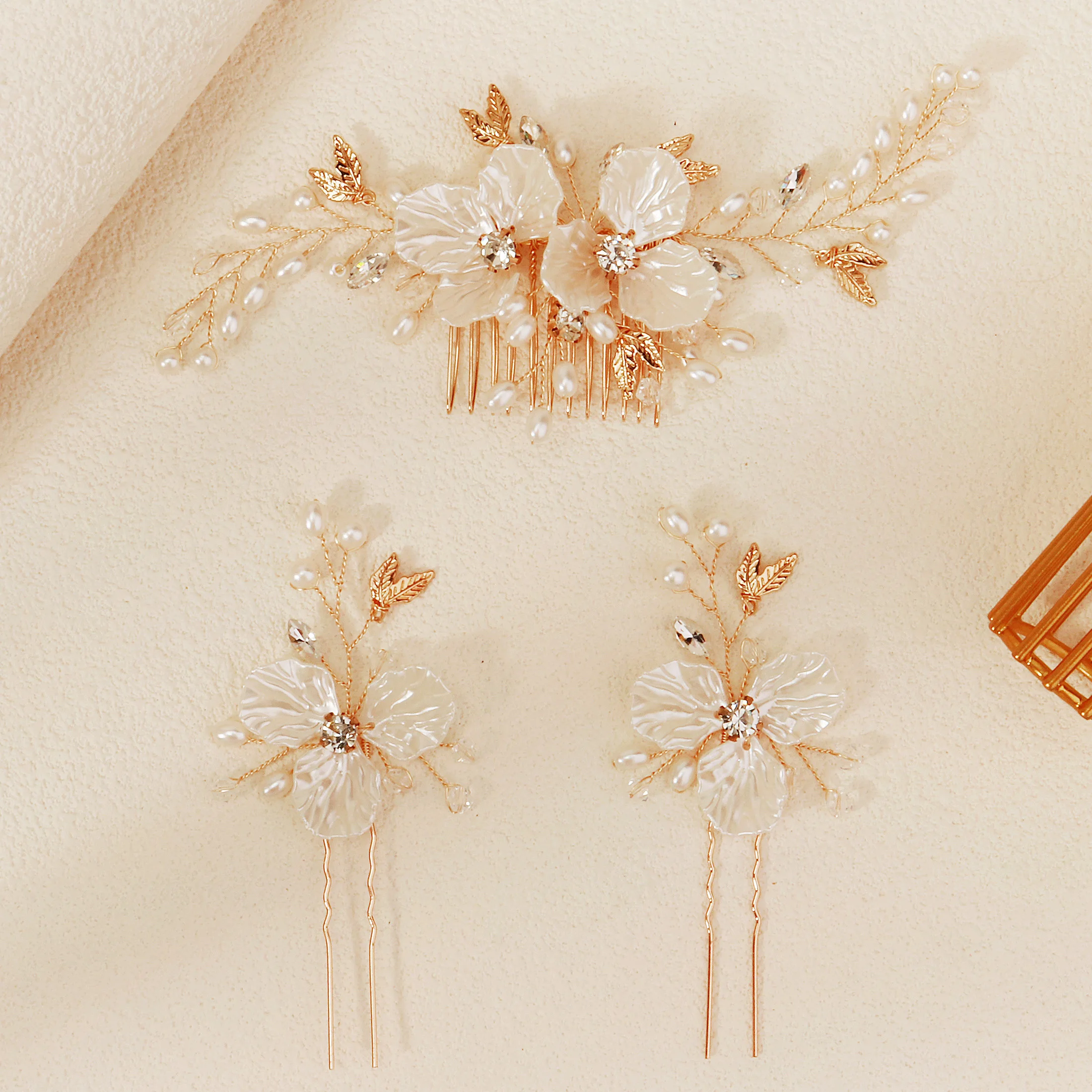 3Pcs/Set Elegant Handmade Pearl Flower Wedding Hair Combs Pins for Brides Gold Leaf Bridal Headpiece Hair Jewelry Accessories image 5
