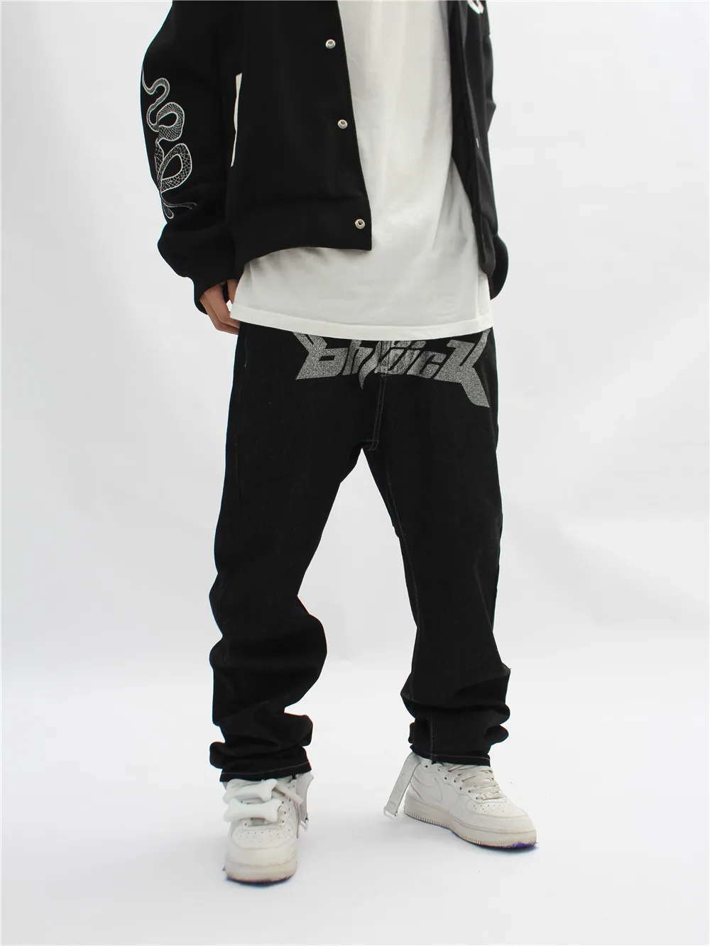 Celana Jeans Pria Motif Huruf Gaya Eropa dan Amerika Celana Lurus Longgar Merek Fashion Jalanan Celana Ayah Kasual Gelap