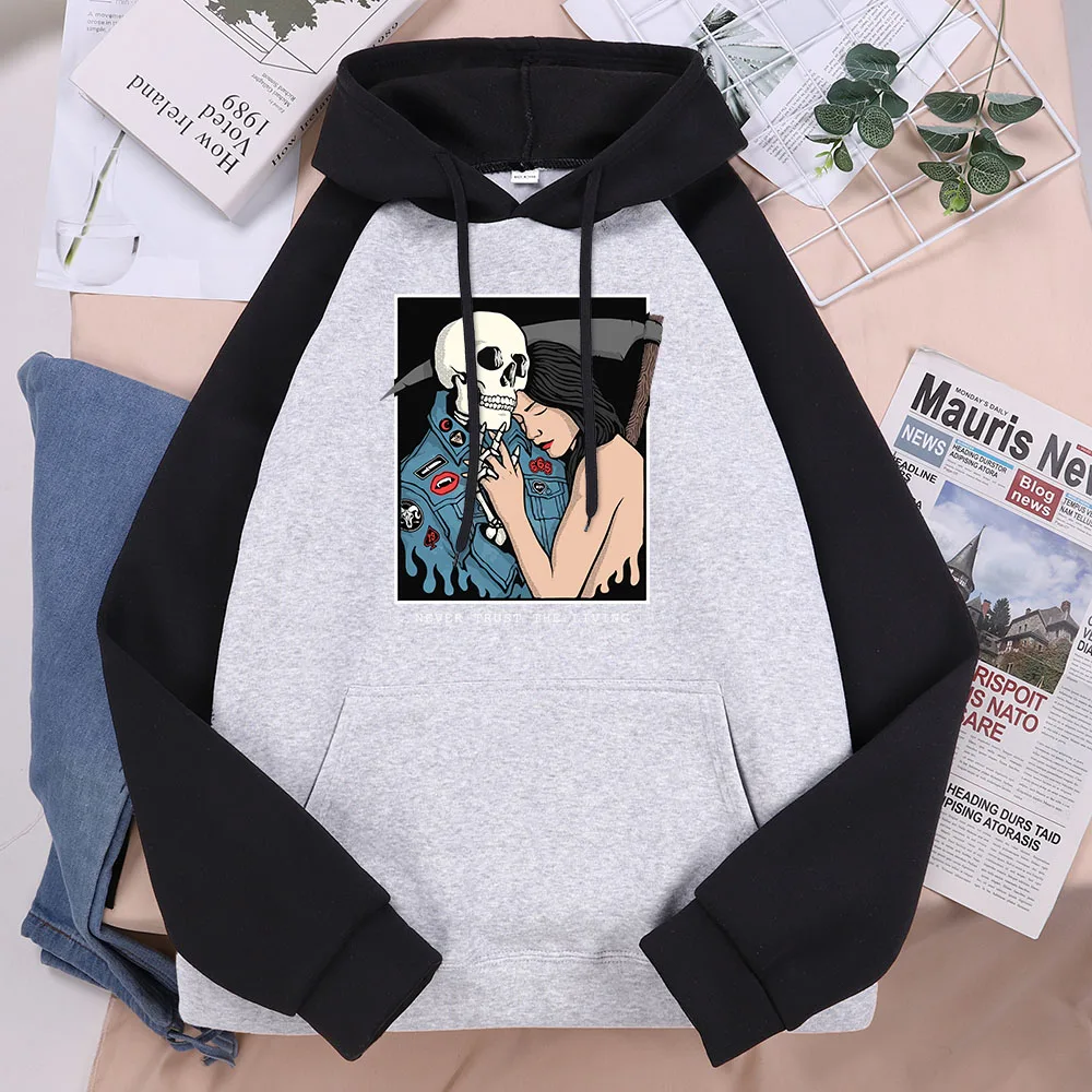 

Skeleton Cowboy With Scythe And His Lover Print Mens Raglan Clothes Funny Street Fashion Sweatshirt Autumn Fleece Male Pullovers