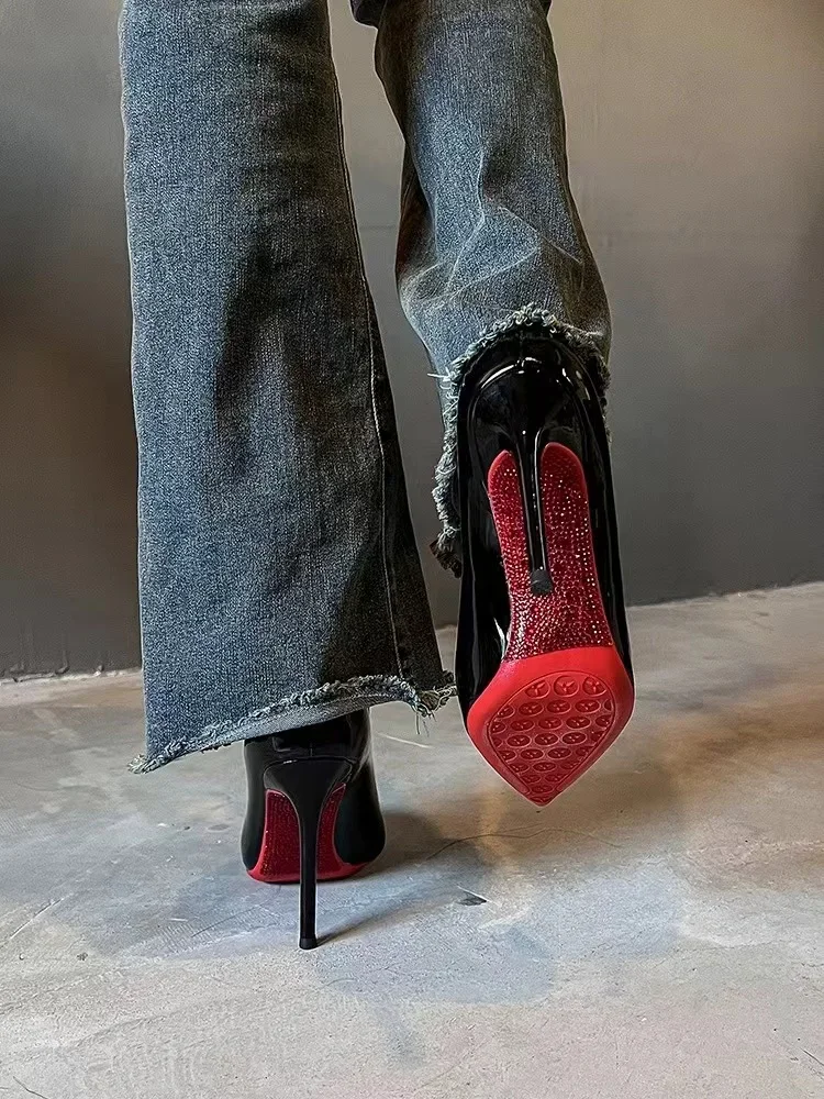 Zapatos de tacón alto con diamantes de imitación para mujer, calzado de boda impresionante y Sexy, charol negro, puntiagudo, 43