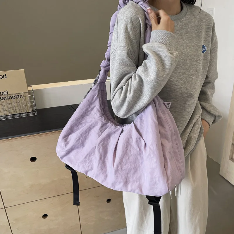 

INS Casual Shoulder Yoga Bag Nylon Large Capacity Travel Tote Bag for Girl Multifunctional Minimalist Fitness Shoulder Bag