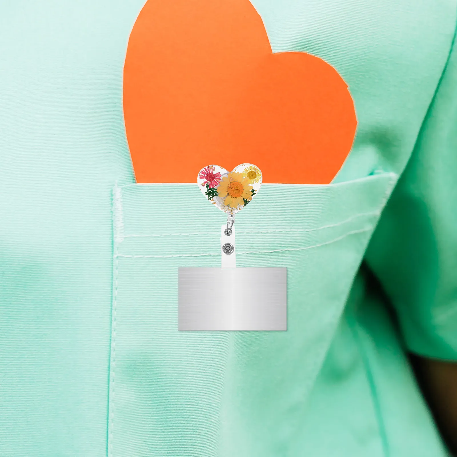 Heart Shape Dry Flower Retractable Badge Holder Clip for Nurses Staff Factory Workers Id Card Clip Badge Reel Id Card Holder