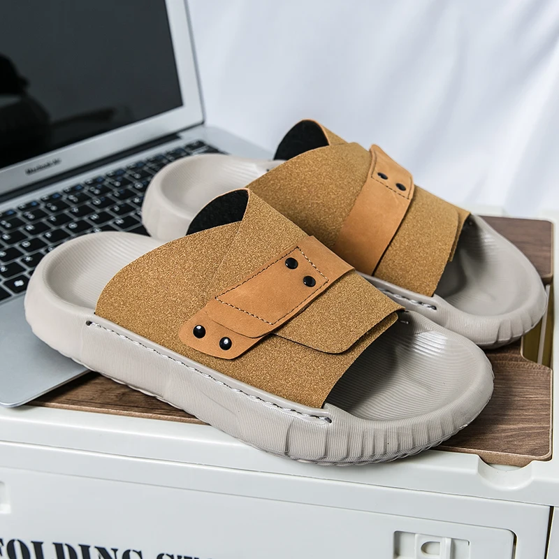 

Summer Men Fashionable Slippers Black Brown Anti-slip Light-soled Comfortable High-quality Beach Slippers 38-45 Men Slippers