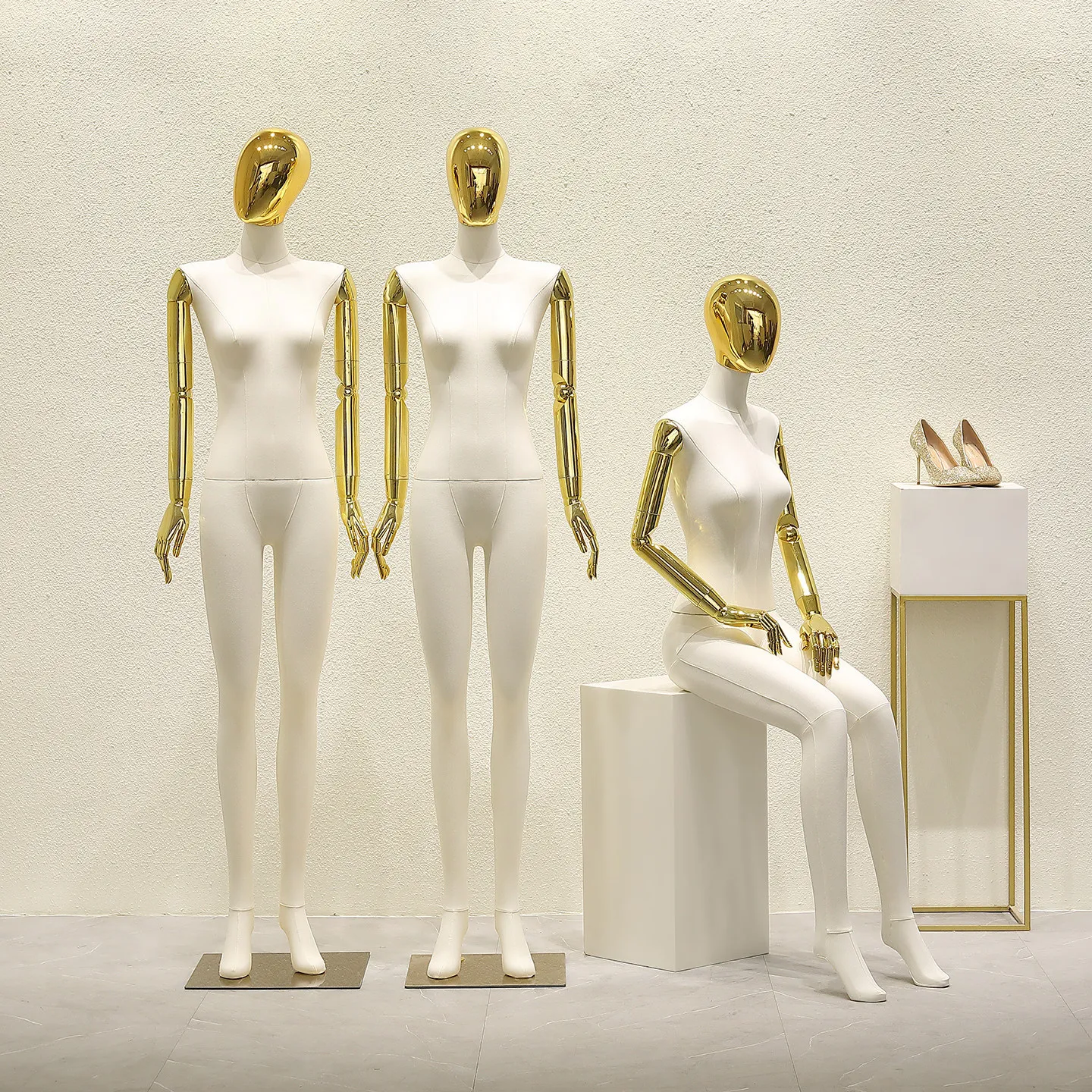 High-end clothing store model props women's clothing fake doll full body flat shoulder electroplating hand model display stand