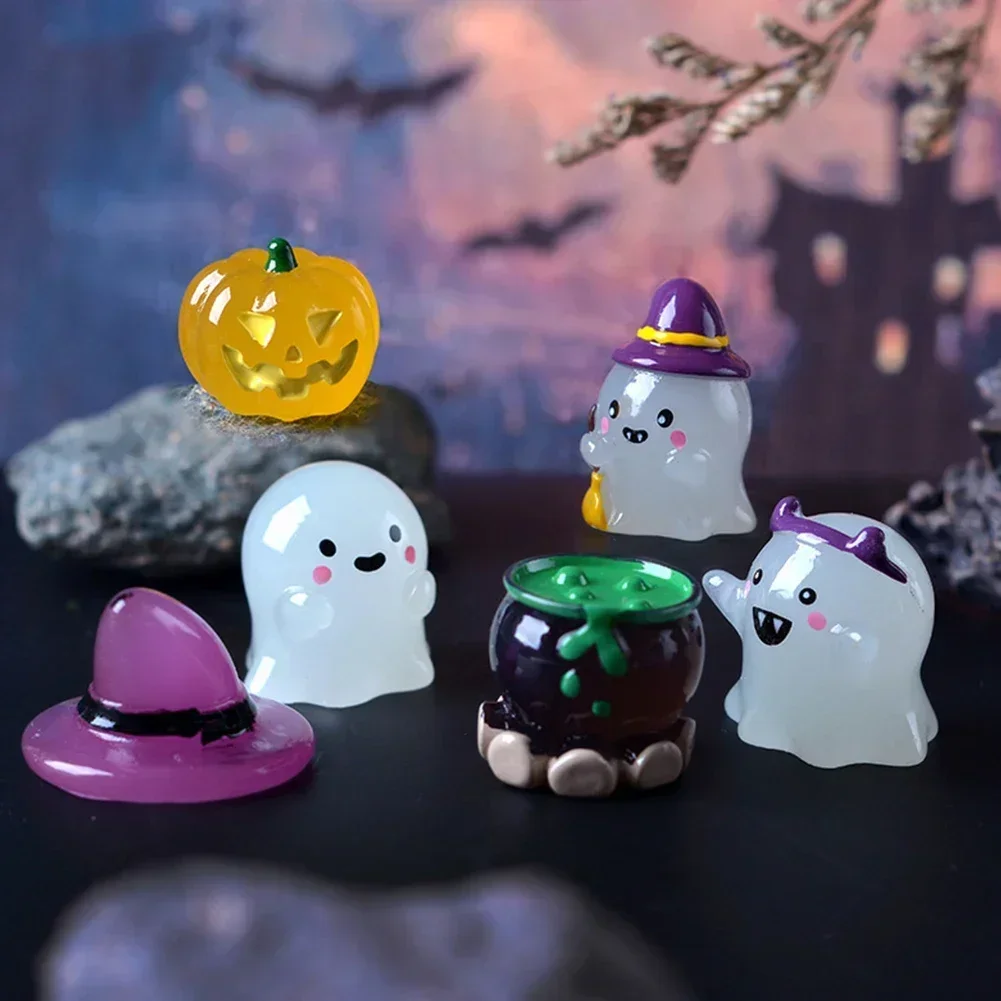 Figurine Miniature Funny Luminous Ghost Micro Landscape Ornaments Mini Figurines for Halloween Decorations Home Desk Room Decor