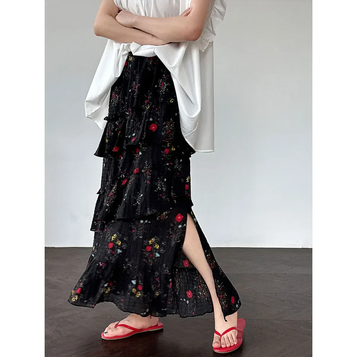 

Women's Black Romantic Split Cake Maxi Skirt Summer Puff Hundred Fold Floral Half Length Long Skirt