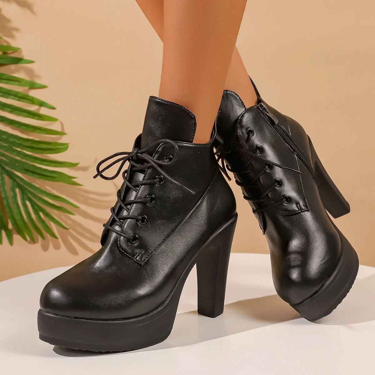 Plataforma grossa super salto alto botas de tornozelo feminino 2025 inverno fundo grosso rendas até preto botas curtas sexy mulher boate sapatos