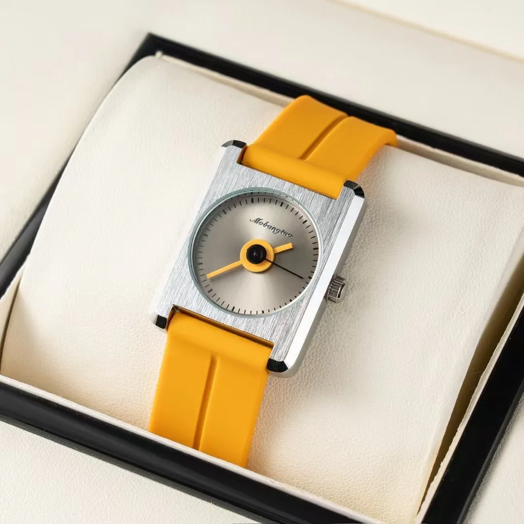 Fashionretrosquarequartz watch for womenpopularKorean style women's watchsimpletemperament luxury and high quality women's watch