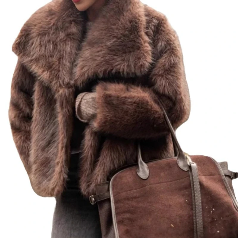 Fashion Commuter Coat 2025 Winter Faux Fur Warm Women's Coat