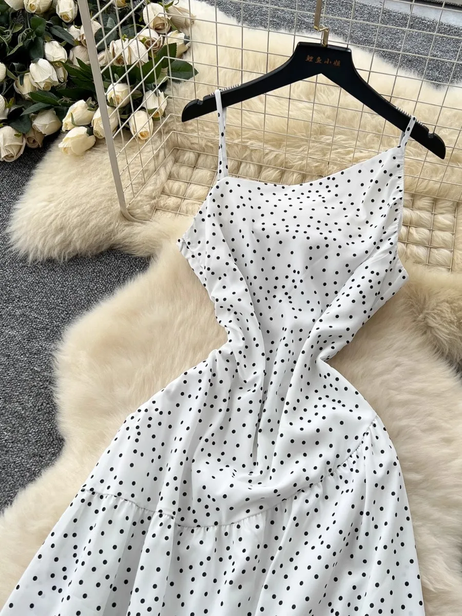 Foamlina Polka Dot skośna sukienka na ramiączkach damska 2025 letnia francuska talia cienka, temperamentna sukienki wakacyjne