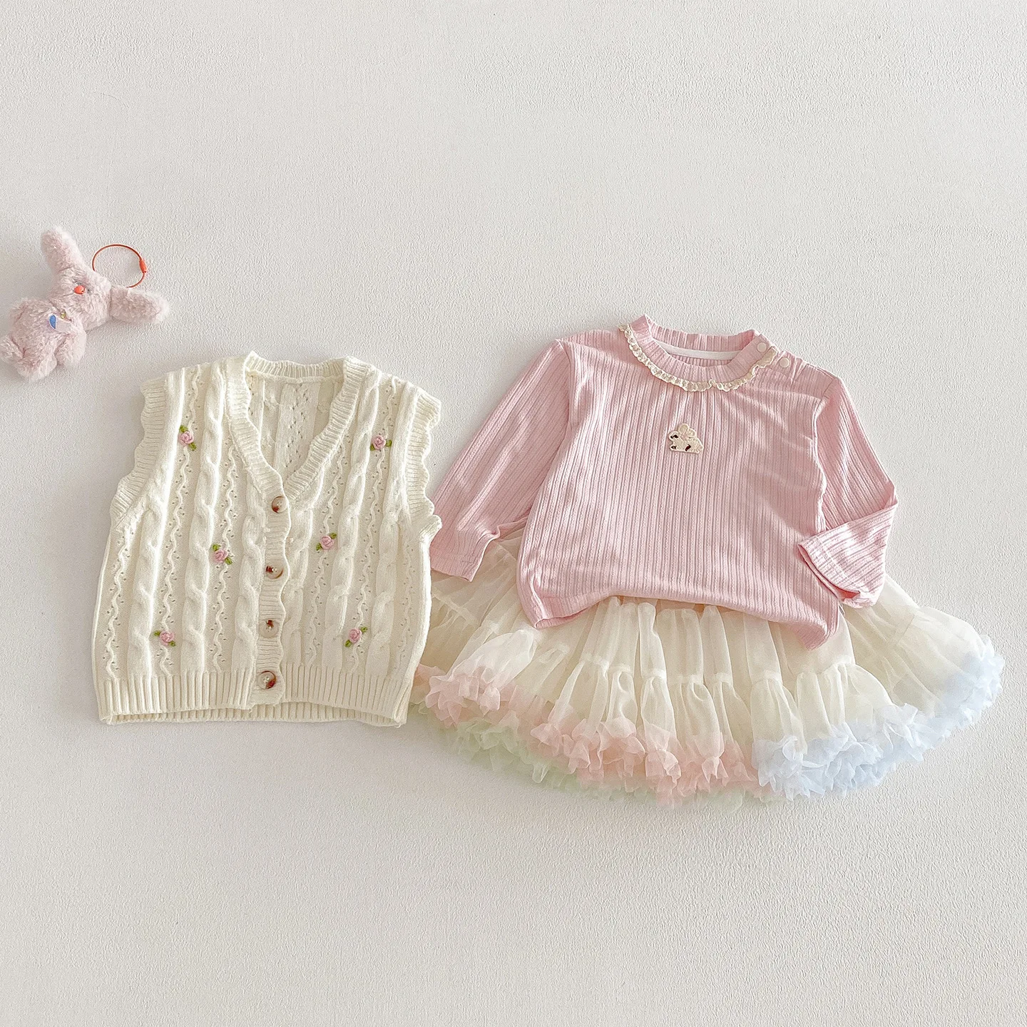 2026 Spring New Baby Flower Vest Girls Baby Three Dimensional Flower Cardigan Sweet Versatile Knitted Top