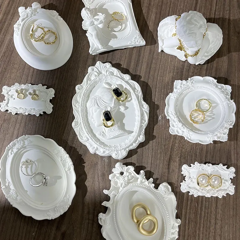 

Белая гипсовая подставка для ювелирных изделий: кольца, серьги, браслеты, ожерелья, кулоны – для хранения и демонстрации