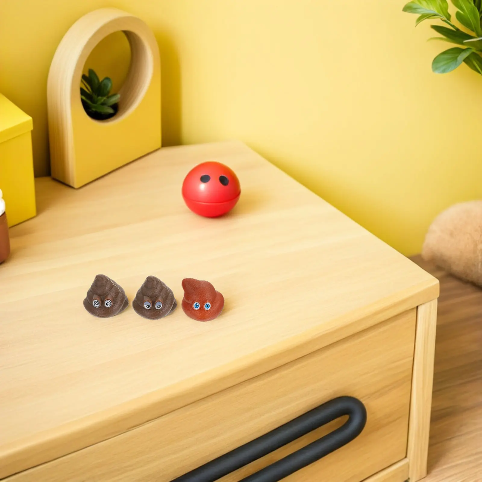 

60Pcs Lifelike Fake Poop Prank Props Realistic Plastic Poop for Parties Pranks Halloween April Fool's Jokes Family Friends