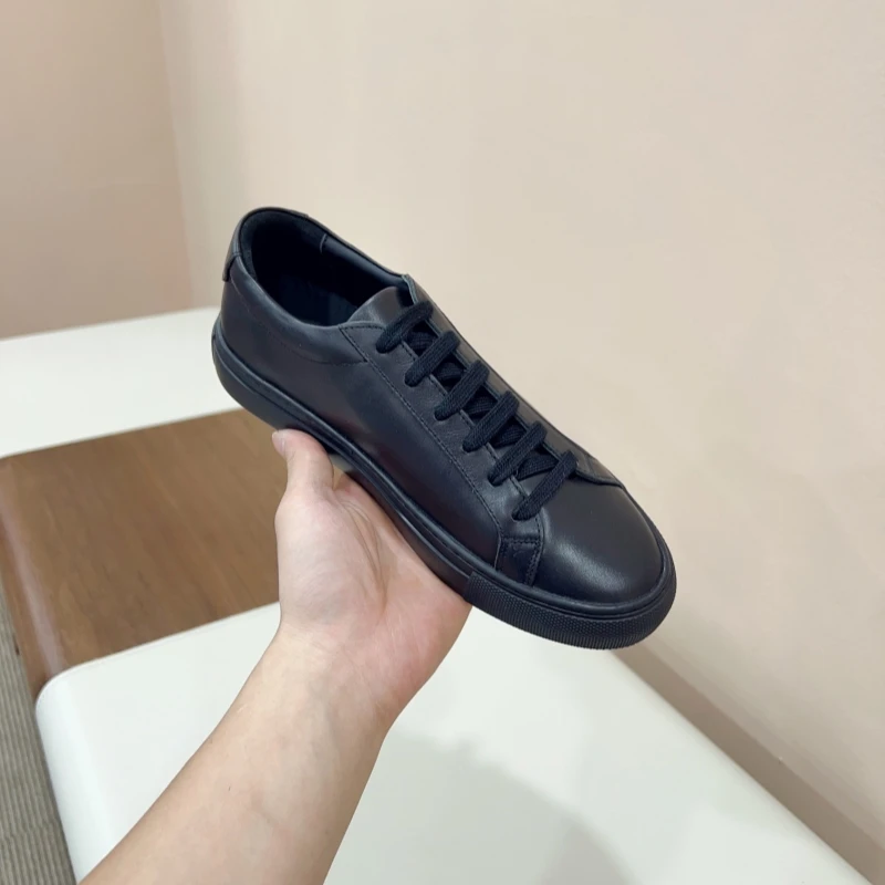 New leather flat bottomed, fashionable, comfortable, breathable, lace up couple style, sporty men's casual board shoes, trendy