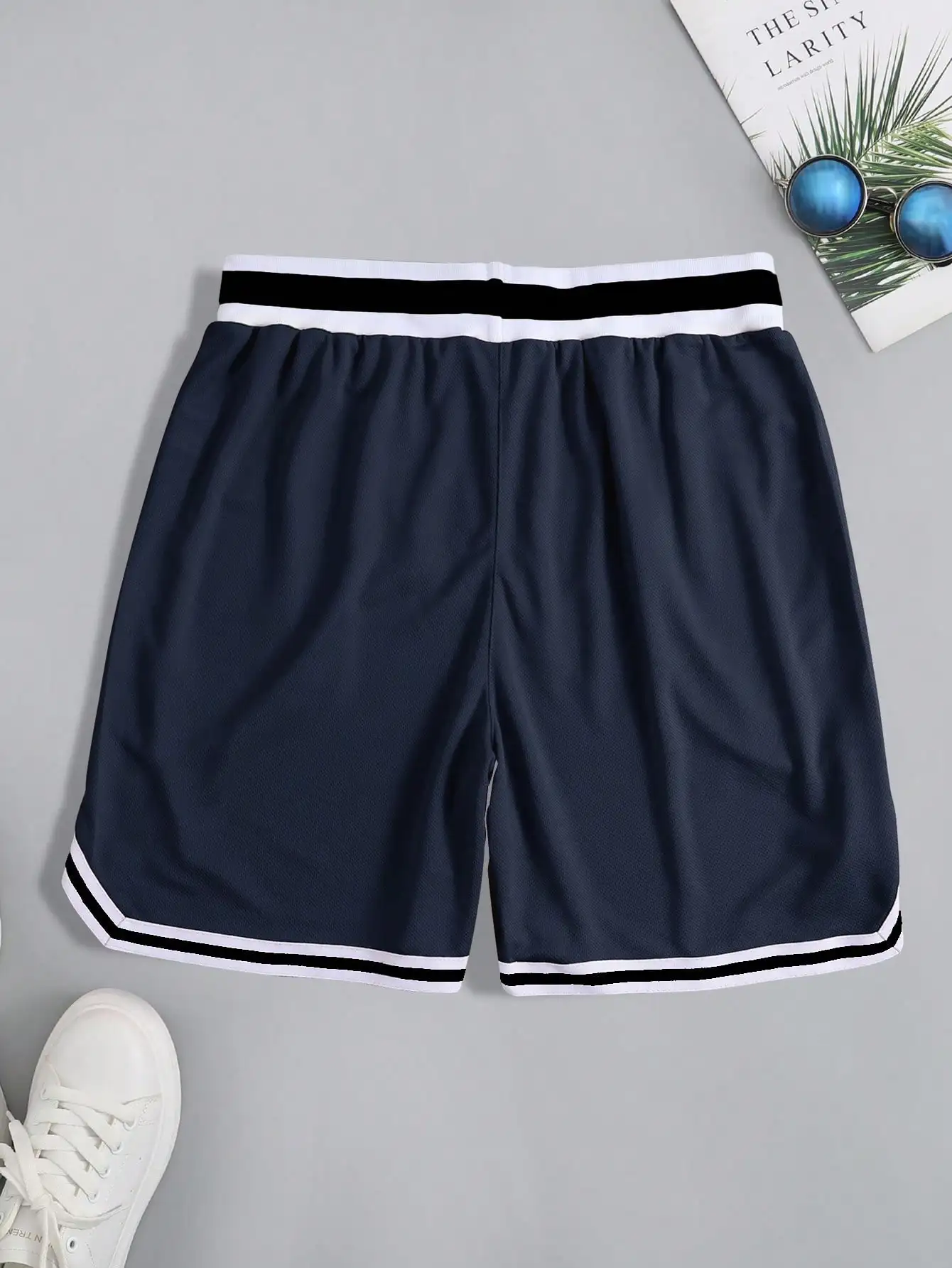 

Мужские повседневные шорты с завязками на талии и буквенным принтом для лета