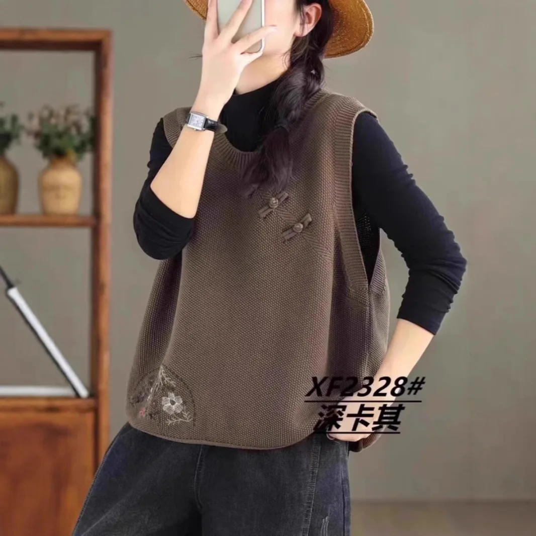 Retro Literary Artistic Buckle Embroidered Knitted Vest Women's Outer Wear Cotton Sweater Sleeveless Top Ladies Waistcoat