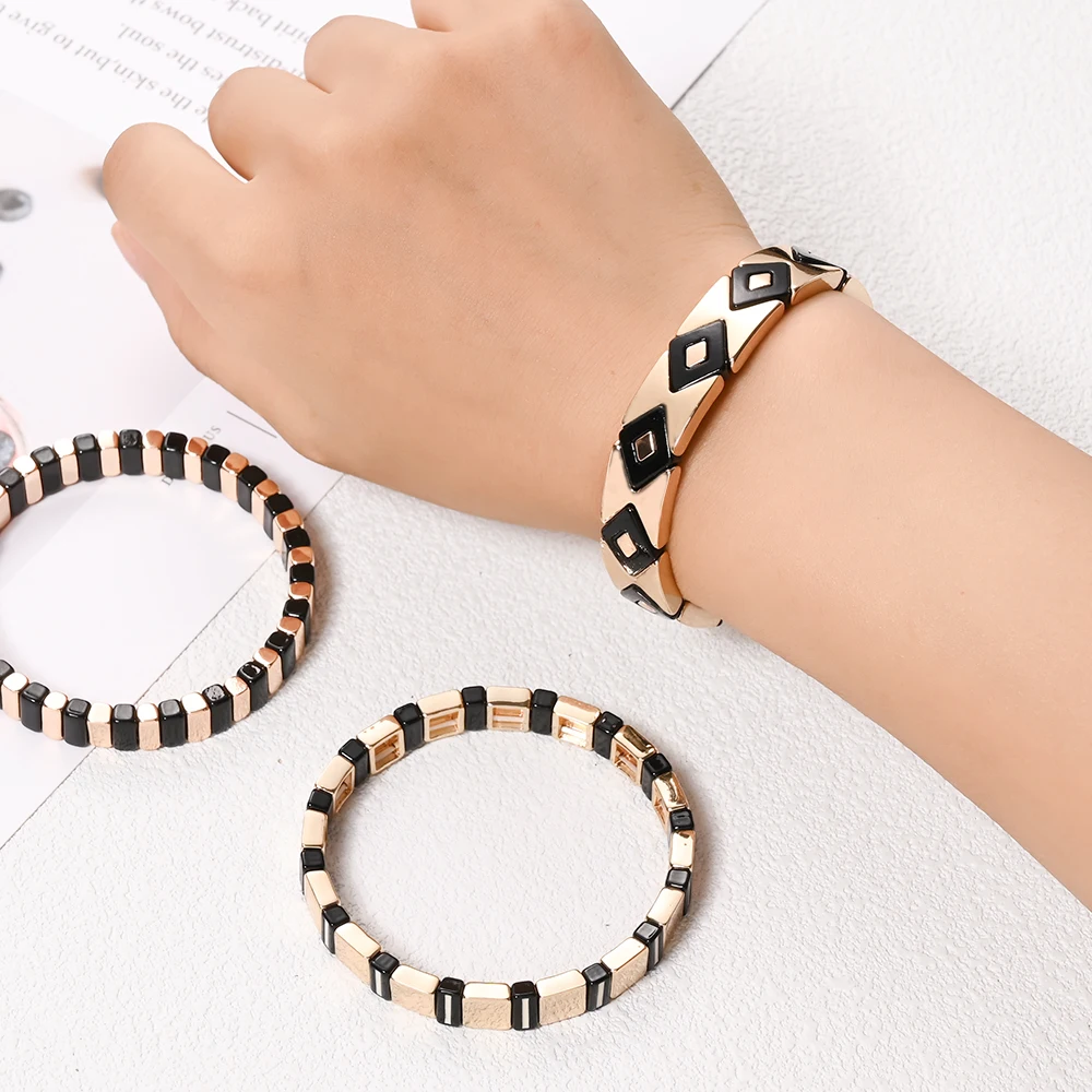 1Pc Classic Style Alloy Bracelet - Black And Golden Intervals, For Daily Wear And Holiday Gift Giving,Bracelet For All Seasons