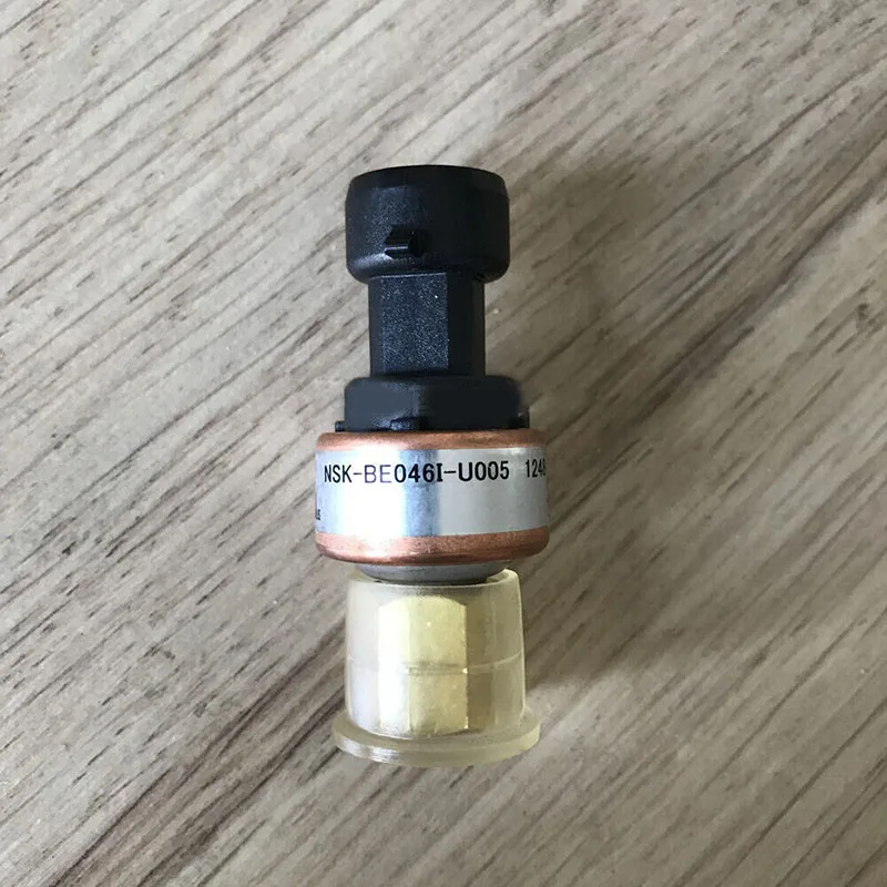 NSK-BE046I-U005 00PPG000003000 Industrial Parts High Pressure Sensor For Carrier 1PCS