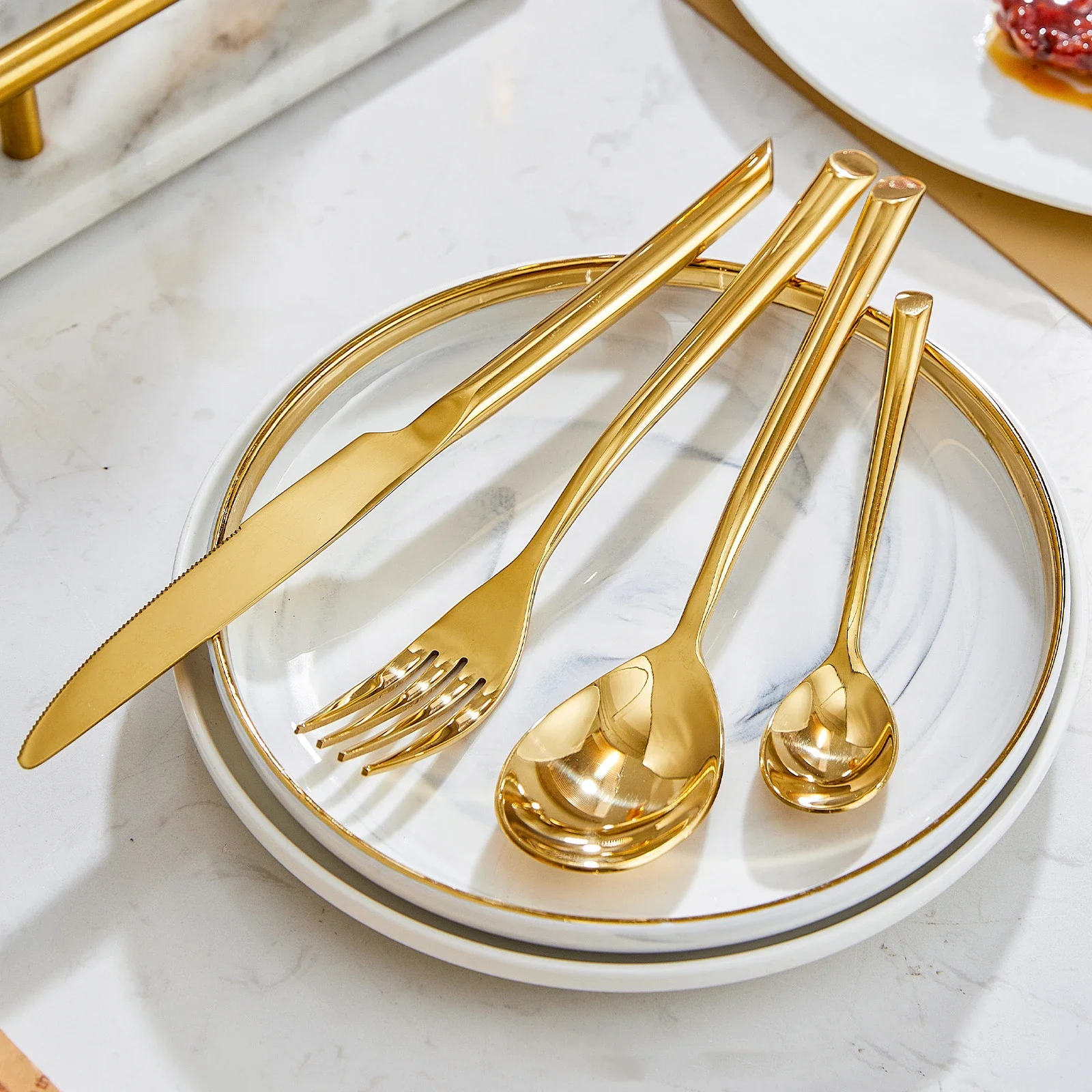 16pcs Flatware Cutlery Set Stainless Steel Silverware Knife Fork Spoon Creative Handle Tableware Dinnerware Dishwasher Safe Gift