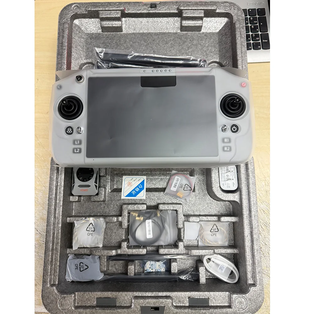 SKYDROID G20 Remote Control With 7-inch Touchscreen Dual-band Automatic Switching Between2.4GHz and 5.8GHz