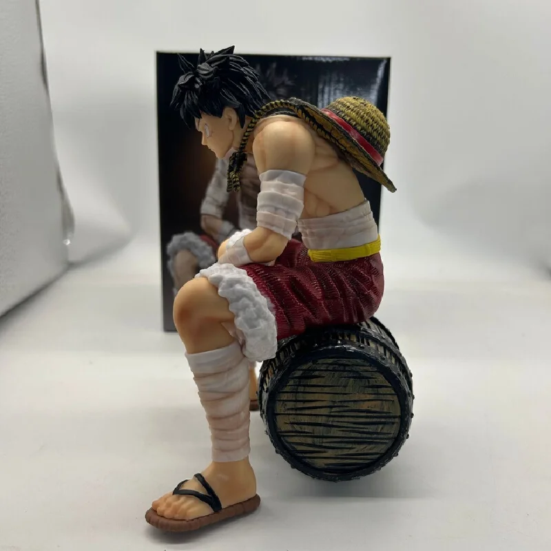 قطعة واحدة قرد D لوفي يجلس على برميل Bt تناول اللحوم ثلاثة رؤوس النحت أنيمي الشكل سطح المكتب زخرفة تمثال نموذج هدية #3