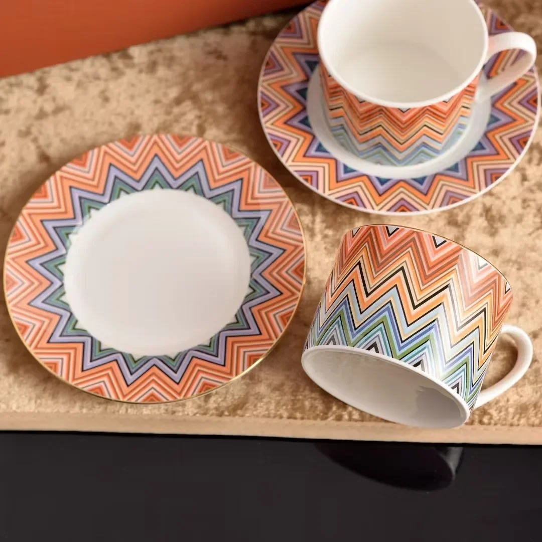 4pcs a set 180ML Bone China cup Porcelain coffee cup with saucer tea cups