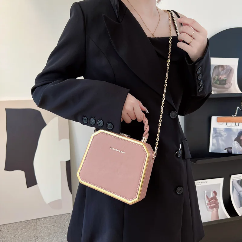 Luxury Square Shoulder Bags for Women Designer Crossbody Bags Fashion Ins Makeup Bags Retro Chain Handbags Ladies Shopper Bag