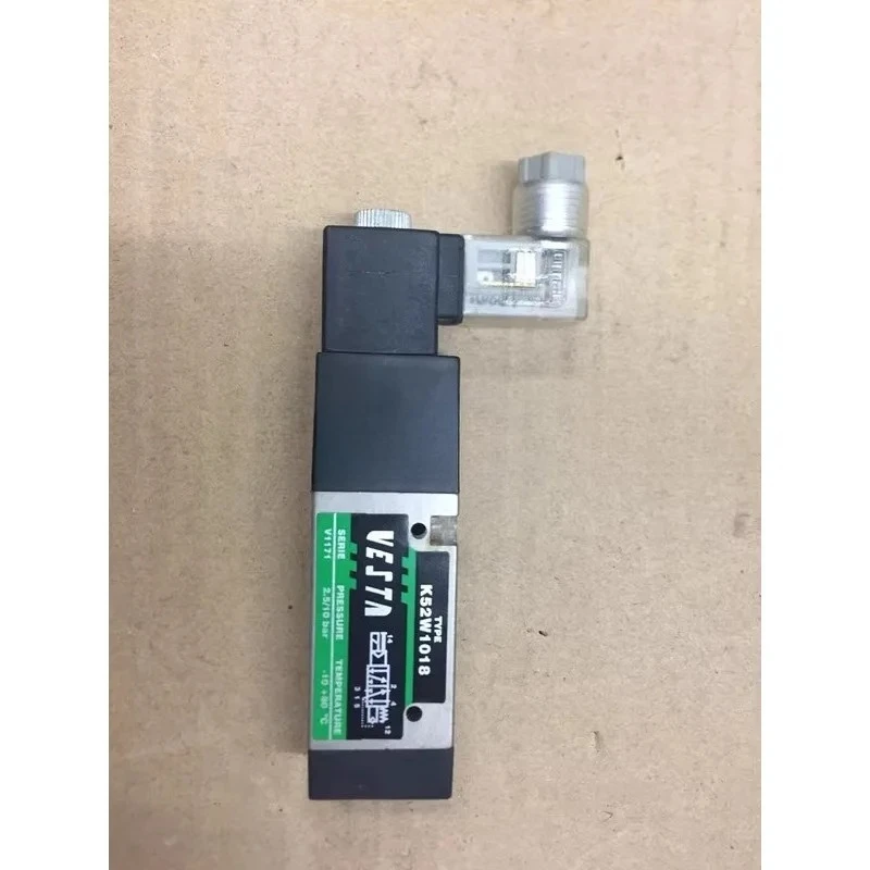 

Italy VESTA solenoid valve NM52W1S-PR-IL k52w2018 TYPE K52W1018