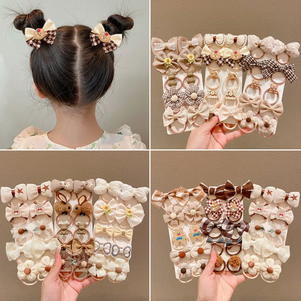 

Perempuan Pita Manis Ikat Rambut